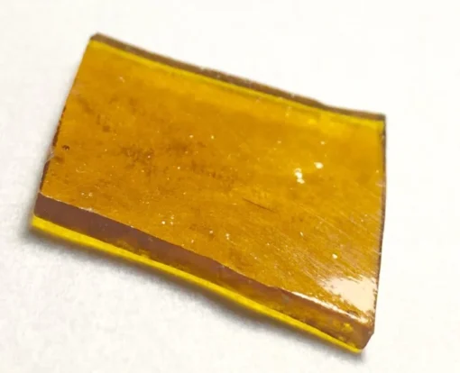 Smiley Face Shatter – High THC Hybrid Cannabis Concentrate