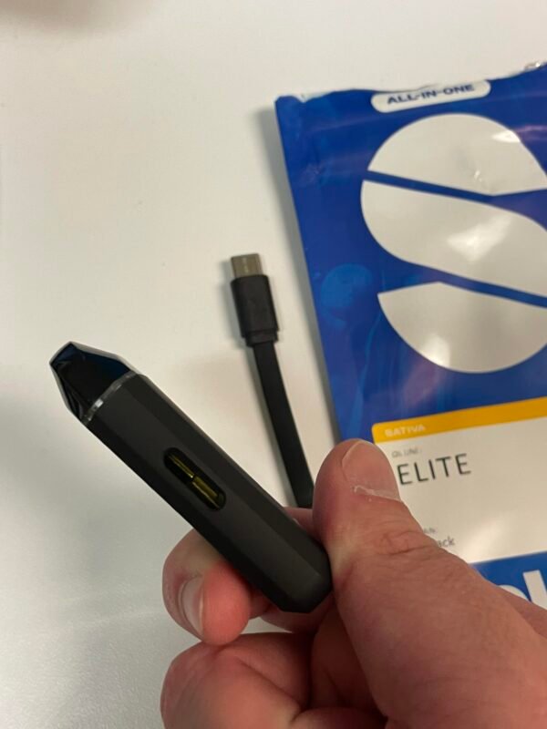 Select FLO Briq Disposable 2g – High-Potency Disposable Vape